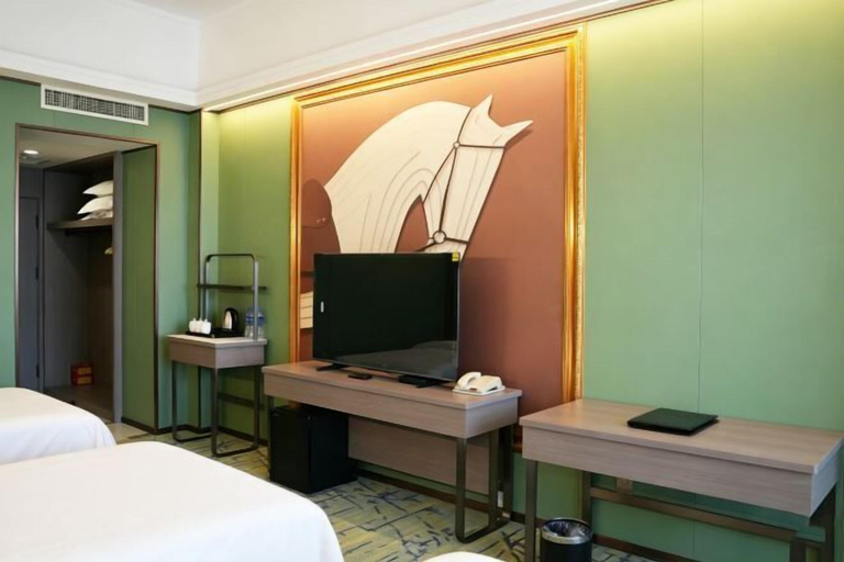 Bedroom 3, Xiyu International Hotel, Ürümqi