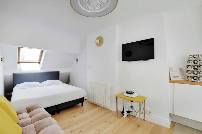 Bedroom 2, Charming studio for 2 people - Bastille, Paris