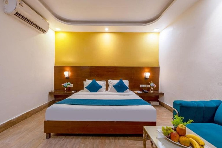 Room 3, SBS Hotel Underbridge, Delhi