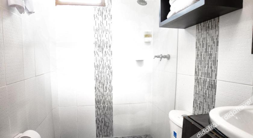Bathroom 4, Eco Hotel Las Palmas, Armenia