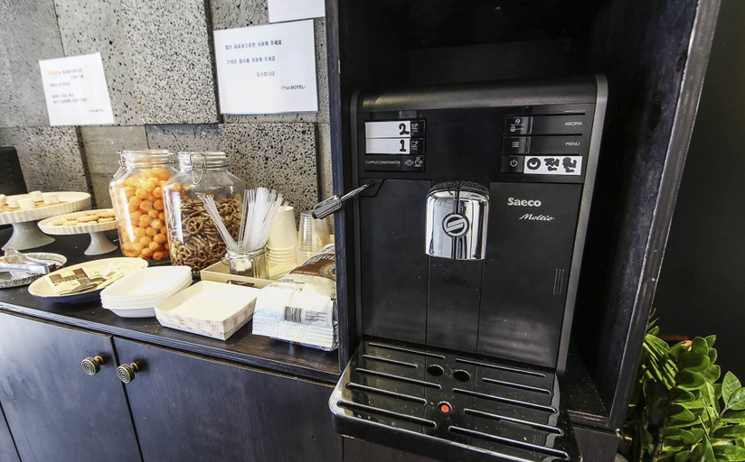 Food & Drinks 5, 71 Street Motel, Suwon