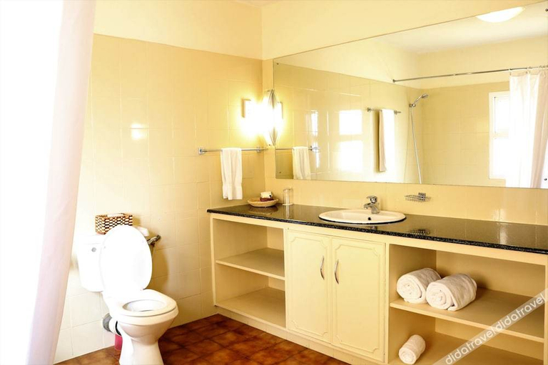 Bathroom, Yaya Hotel & Apartments, Dagoretti North