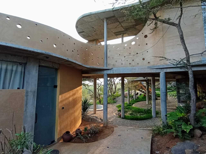 Property grounds 4, Winterfell by Sanctity Ferme Stays, Krishnagiri