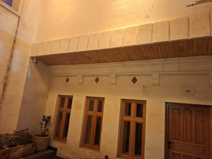 Exterior detail 2, Ela Sultan Han, Şehitkamil