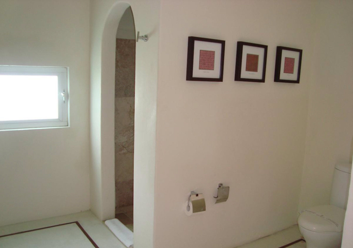 Bathroom 4, Sitio Sagrado, Tepoztlán