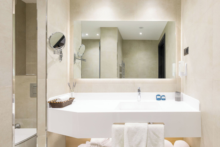 Bathroom 5, Regnum Banya Thermal Hotel, Razlog