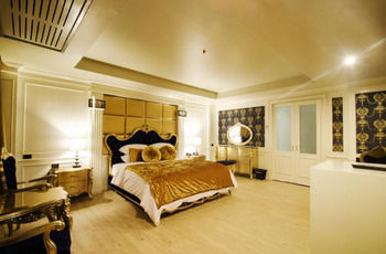 Others 5, Alvarez Hotel, Muang Buri Ram