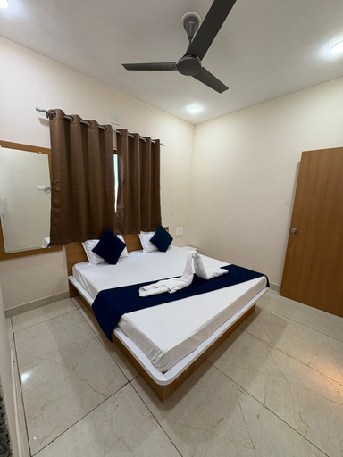 Bedroom 3, Hotel Darshan Palace - Near Dwarka Railway Station & Shree Dwarkadhish Temple, Devbhumi Dwarka