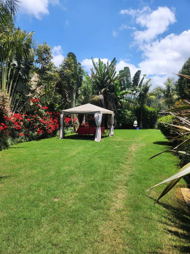 Property grounds 4, Silva Montana, Maara