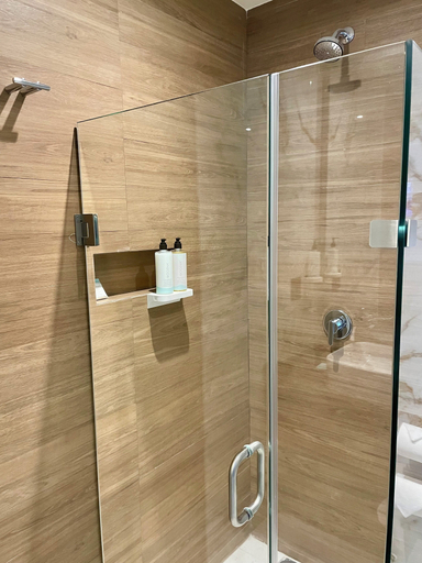 Bathroom 3, HAMPTON BY HILTON JURIQUILLA, Querétaro