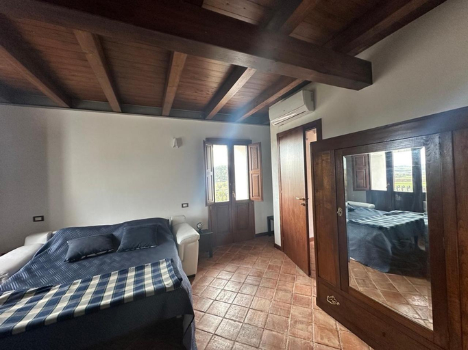 Bedroom 2, Tenute Pacelli - Azienda Agricola, Cosenza