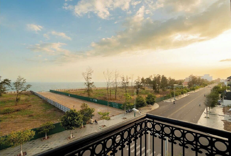 Property grounds, Khach san & Can ho Cong Phung, Phan Thiết
