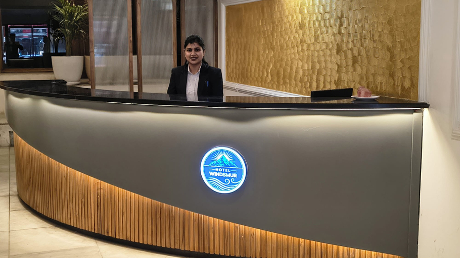 Lobby 3, Hotel Windsmur, Solan