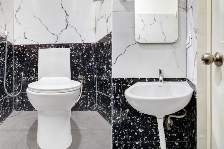 Bathroom, Hotel SKY INNs Yeshwantpur, Bangalore