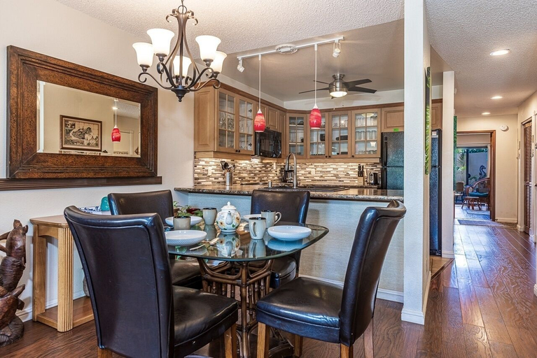 Food & Drinks, Maui Kamaole, #c-203 2 Bedroom Condo, Maui