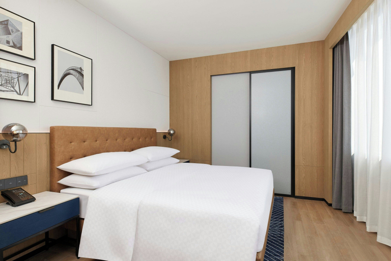 Bedroom 3, Four Points By Sheraton Kunming Dongfeng Square, Kunming