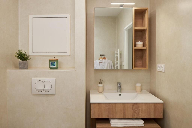 Bathroom 5, Quality Aparthotel Nancy Centre, Meurthe-et-Moselle