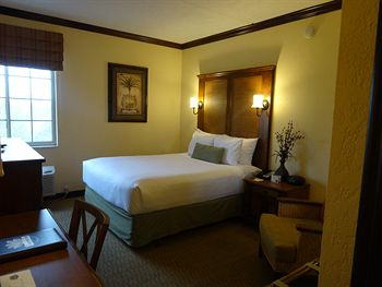 Others 3, Bayfront Inn Fifth Avenue, Collier