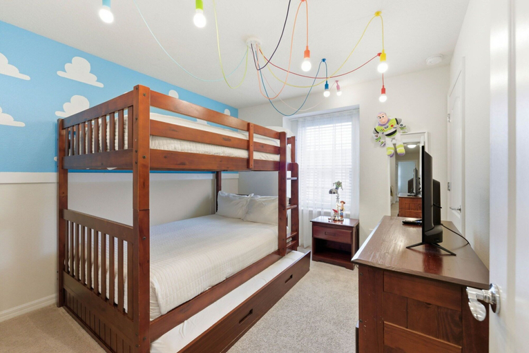 Room 3, Cozy and Spacious 5BR With Pool Near Disney Parks, Osceola