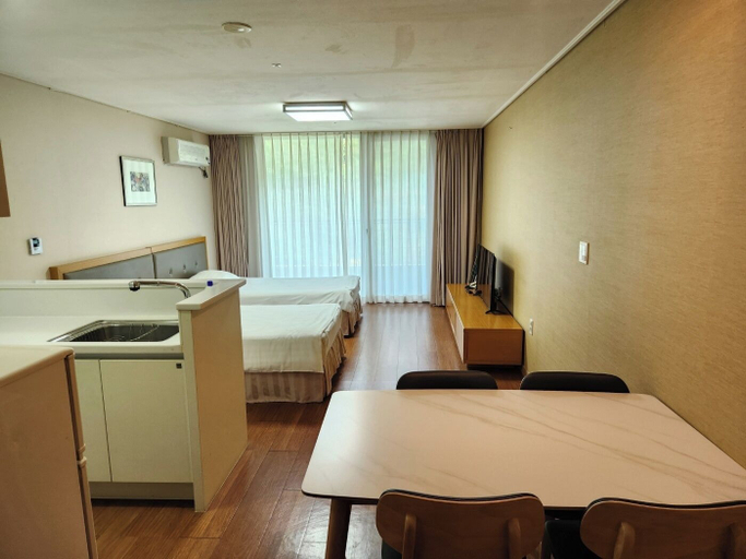 Bedroom 2, Mayhills Resort, Jeongseon