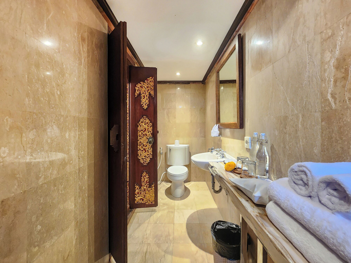 Bathroom 4, Villa Hibiscus Sanur by Nagisa Bali, Denpasar