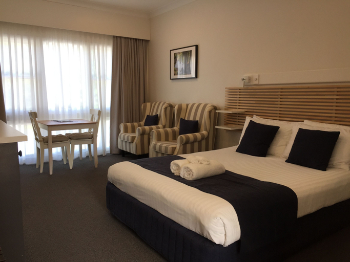 Bedroom 2, Berrima Bakehouse Motel, Wingecarribee