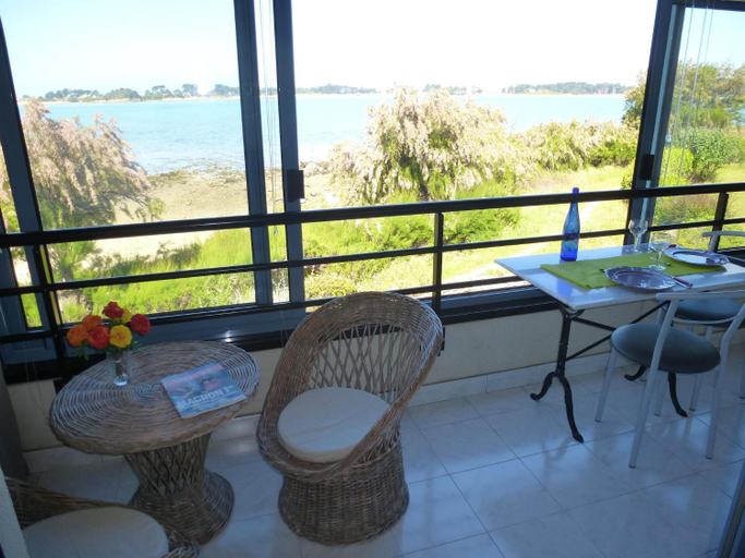 Others 4, Relax with Sea Views Every Morning, Finistère