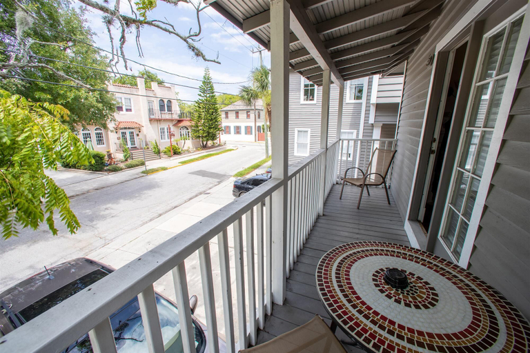 Others 5, Carriage Way Centennial, Saint Johns