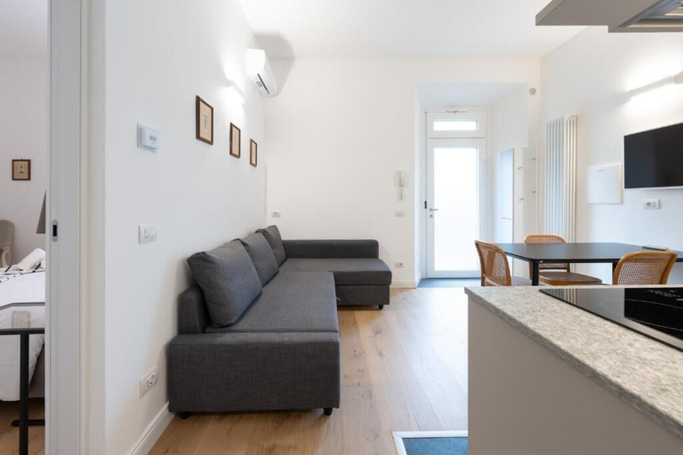 Living area, Cernobbio Center - Modern Apartment with Parking, Como