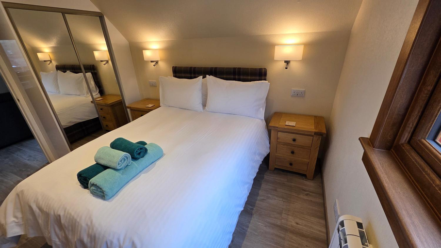 Bedroom 2, Bunroy Park, Highland
