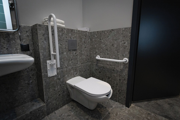 Bathroom 5, Hotel DeSilva Inn Opole, Opole