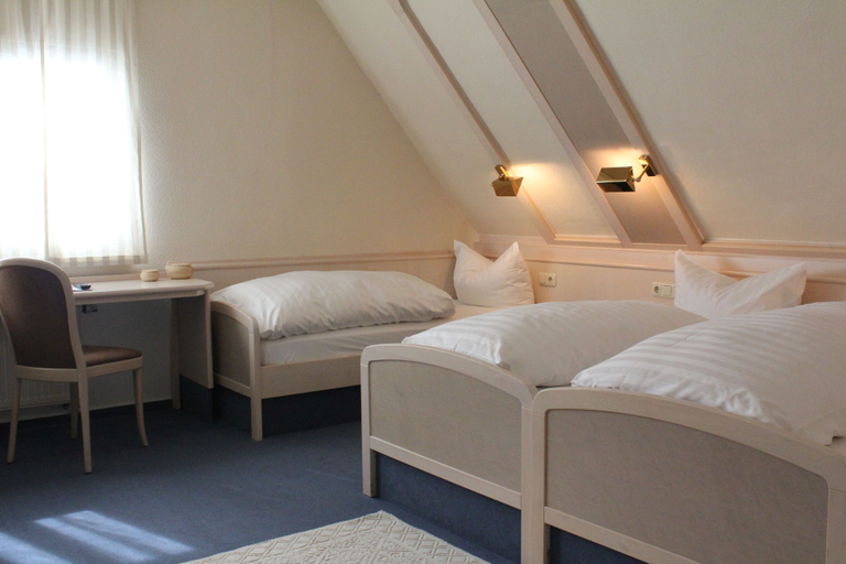 Bedroom 5, Hotel Spessarttor - Villa Italia, Main-Spessart