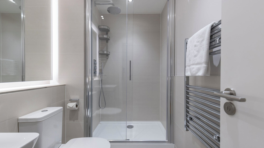 Bathroom 4, Farringdon Apartments, London