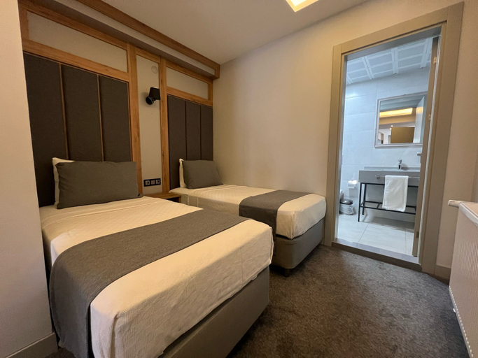 Bedroom 5, KARAKOÇ HOTEL, Merkez