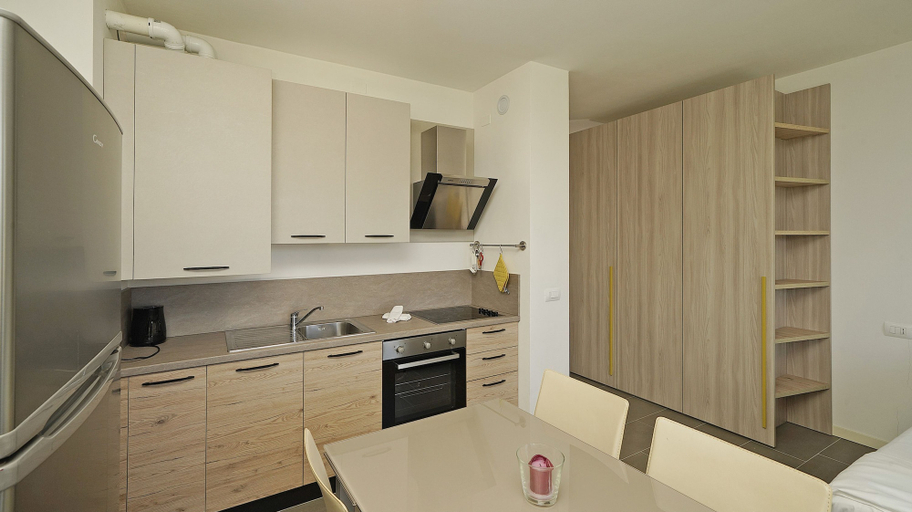 Room 2, Corte Fasanella 33 in Toscolano-maderno, Brescia