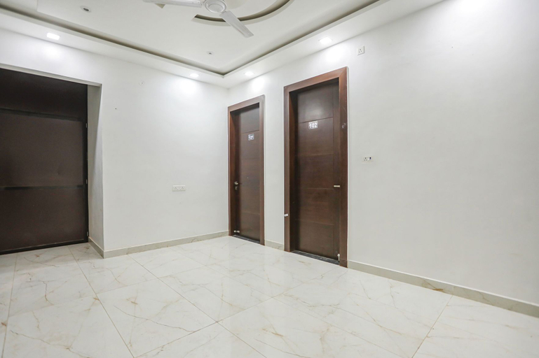 Public Area 2, FabHotel JP Villa, Varanasi