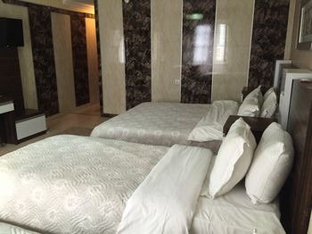 Others 5, Hotel Fuat, Merkez
