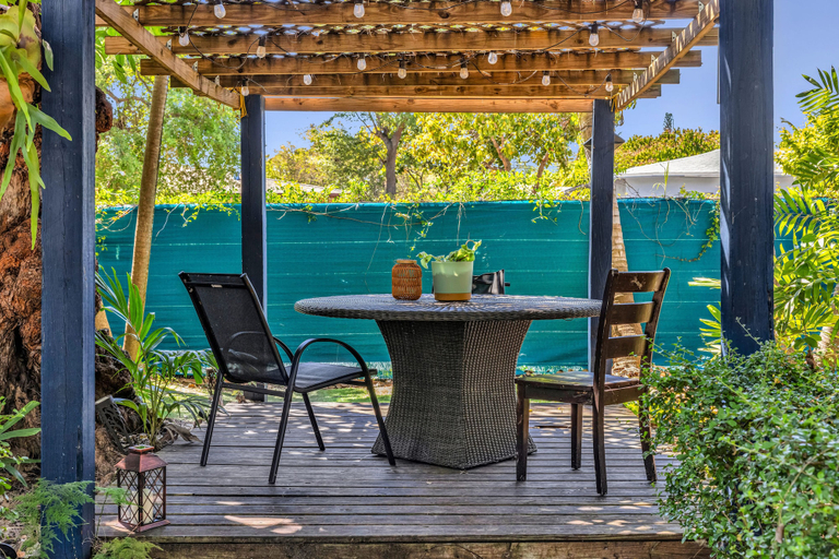Outdoor dining, Garden Oasis Room near Wynwood, Miami-Dade