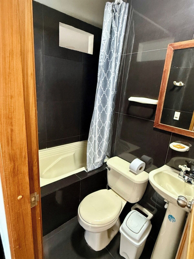Bathroom, Apartahotel Montes, Medellín