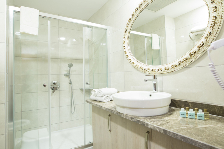 Bathroom 5, Helen Troya Hotel Geyikli, Ezine
