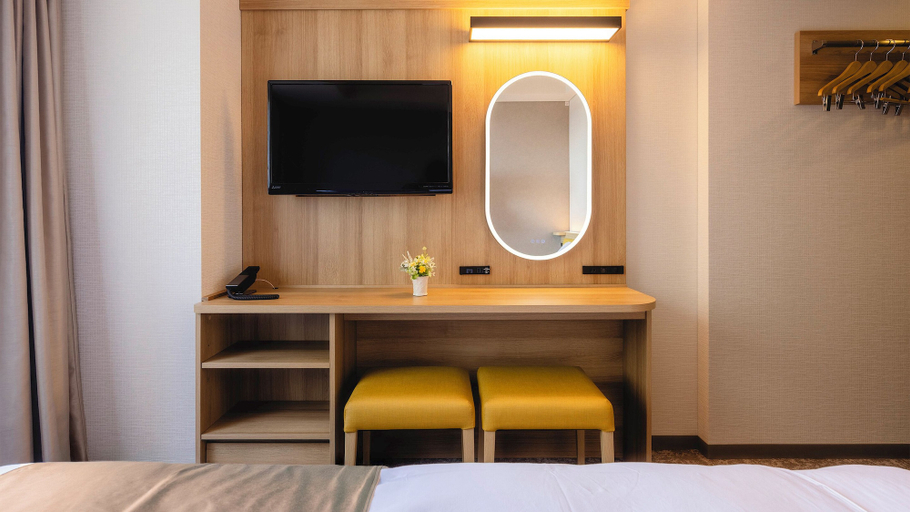 Bedroom 2, Yokohama Sakuragicho Washington Hotel, Yokohama