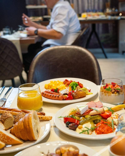 Food & Drinks 3, Emery Hotel, Priština
