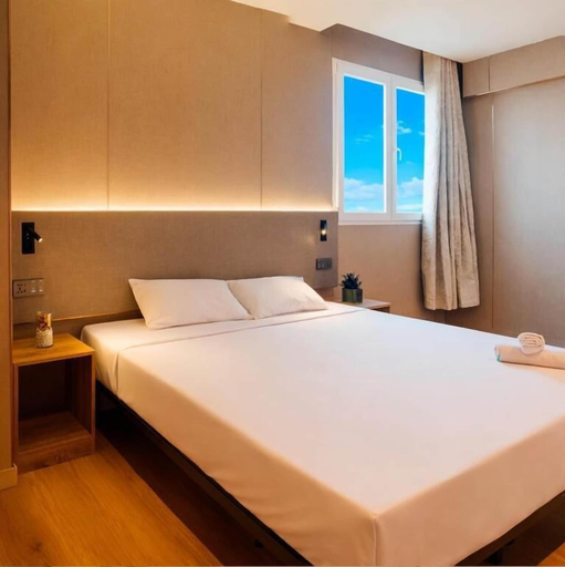 Room 2, HOTEL GOLDEN, Madrid