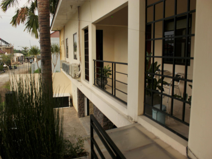 Others 3, Villa Morphosis, Jember