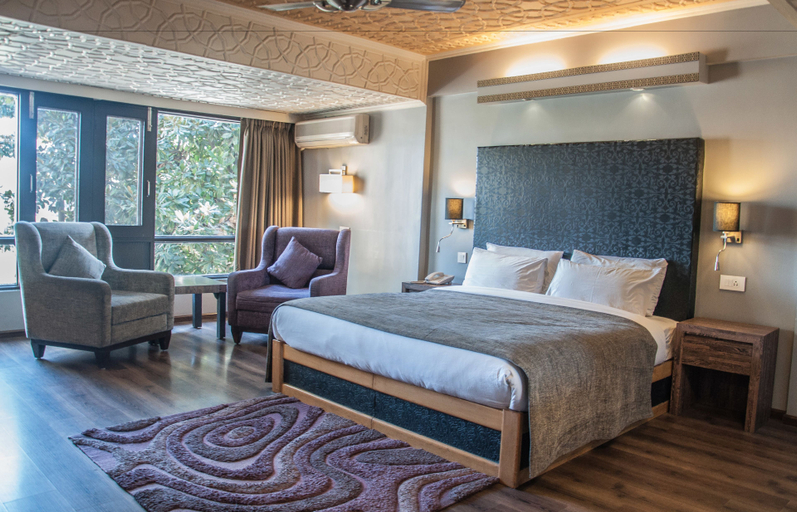 Others 4, Ahdoos Hotel, Srinagar