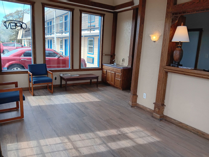 Public Area 2, Ball Parks Inn, Taney
