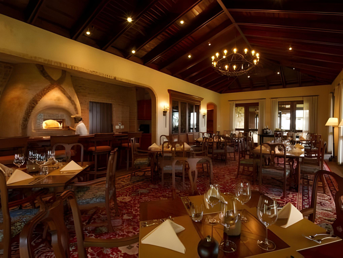 Food & Drinks 4, Royal Isabela