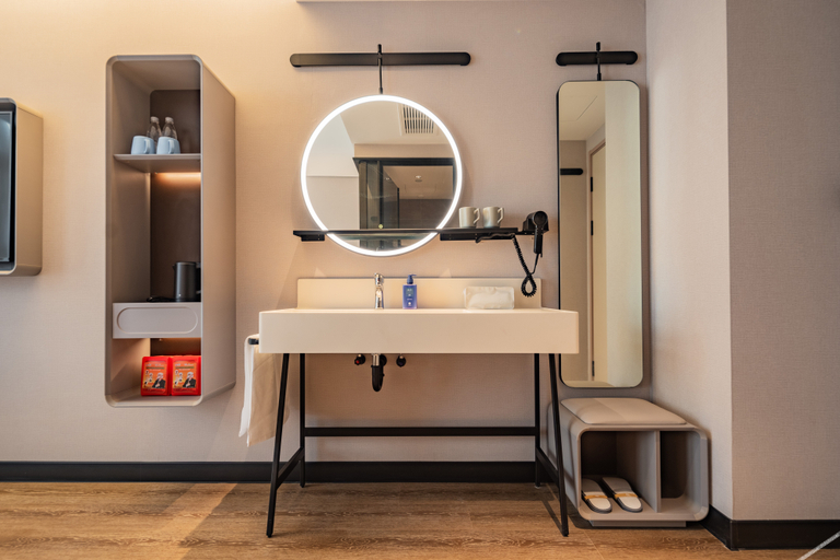 Bathroom 4, Hanting Hotel Xi An Xixian New District Jinghe New, Xianyang