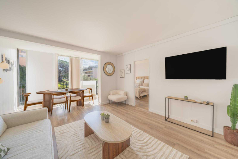 Separate living room 3, Charming Apartment - 2bdr/6p - Saint Tropez/port, Var