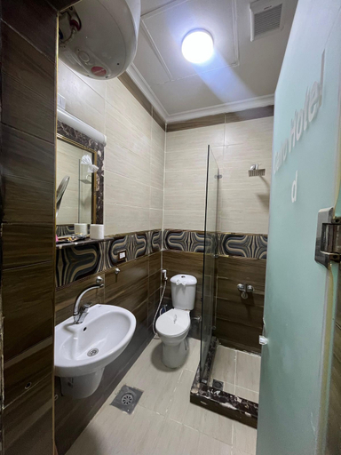 Bathroom 4, Cairo City, 'Abdin